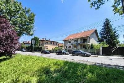 Apartament cu 3 camere decomandat, mobilat în Sub Arini