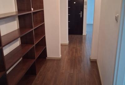 Apartament cu 3 camere decomandat în Central - 1