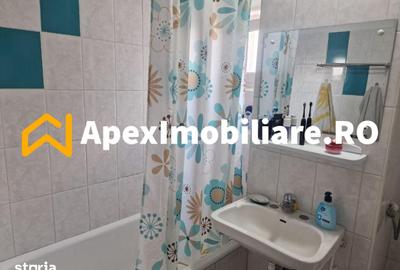 Apartament cu 3 camere decomandat în Ștefan cel Mare