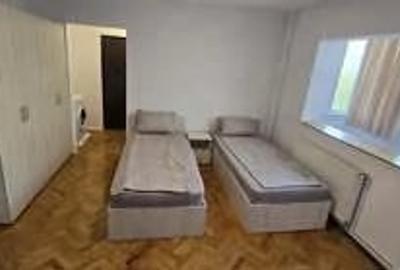 Casă cu Teren 2000 Mp în Central - 2
