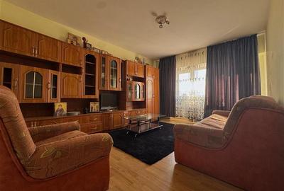 Apartament cu 3 camere decomandat, mobilat în Frumoasa