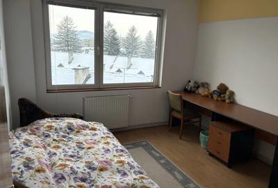 Apartament cu 4 camere semidecomandat în Gării - 2