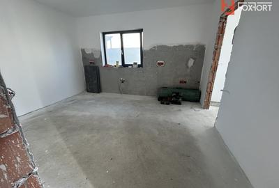 Duplex cu 5 camere decomandat cu Teren 300 Mp în Moșnița Nouă - 4