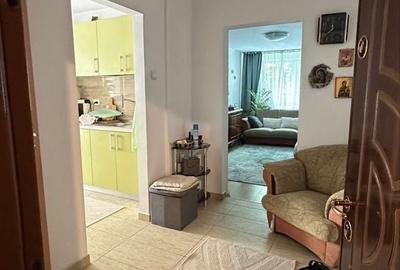 Apartament cu 3 camere decomandat în Olteniței - 2