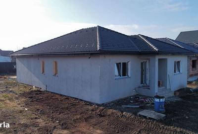 Casă cu 4 camere cu Teren 500 Mp în Noua - 4