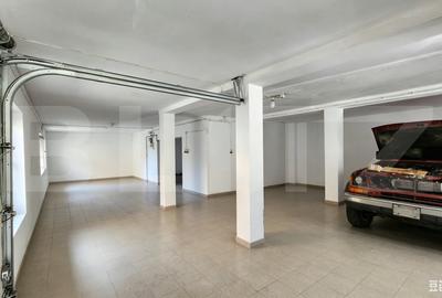 Casă individuală cu 4 camere cu Garaj în Est