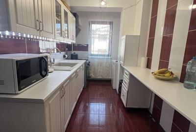 Apartament cu 3 camere decomandat în Exterior Vest - 2