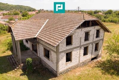 Casă cu 7 camere cu Canalizare în Păuliș - 3