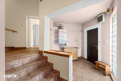 Casă cu 3 camere cu Teren 320 Mp în Central - 2