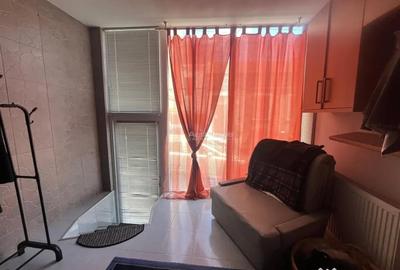Apartament cu 4 camere nedecomandat în Central