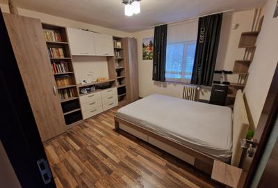 Apartament cu 2 camere decomandat în Nufărul