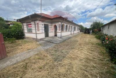 Casă cu 4 camere cu Teren 2366 Mp în Căiata