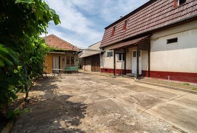 Casă individuală cu 5 camere cu Canalizare în Pârneava - 1
