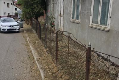 Casă cu 3 camere în Central - 1
