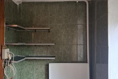 Garsonieră decomandată în Craiovița Nouă