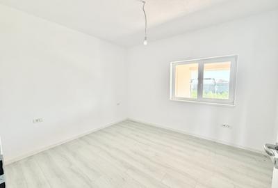 Duplex cu 5 camere cu Canalizare în Moșnița Nouă - 9