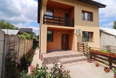 Casă cu 4 camere în Central - 4