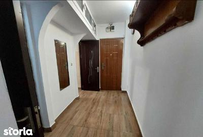 Apartament cu 3 camere semidecomandat, mobilat în Casa de Cultură - 3