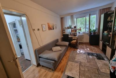 Apartament cu 2 camere semidecomandat în Tătărași