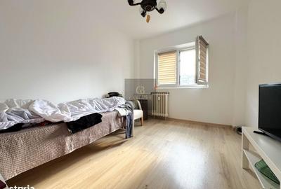 Apartament cu 3 camere decomandat în Vitan