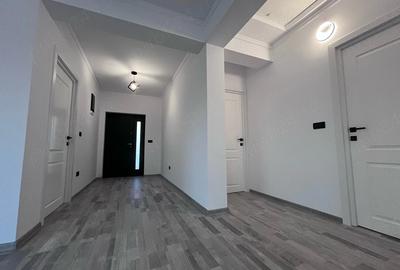 Casă cu 3 camere cu Teren 350 Mp în Central - 10