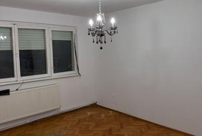 Apartament cu 3 camere semidecomandat în Central - 9