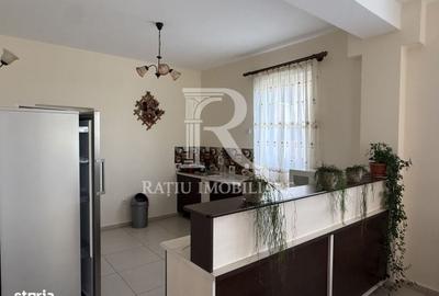 Casă cu 4 camere în Tinca