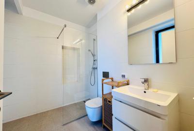 Apartament cu 3 camere semidecomandat, mobilat în Polonă - 18