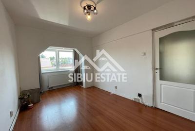 Apartament cu 2 camere decomandat în Ștrand