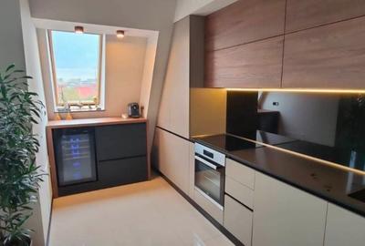 Apartament cu 2 camere semidecomandat în Tractorul - 5
