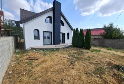 Casă cu 4 camere cu Teren 665 Mp în Boțârlău