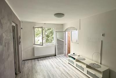 Apartament cu 3 camere semidecomandat în Vest - 1
