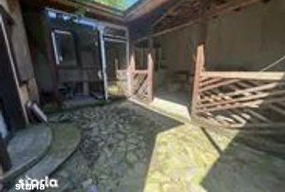 Casă cu 3 camere cu Canalizare în Chercea - 1