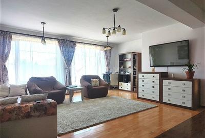 Casă cu 4 camere cu Teren 186.2 Mp în Central