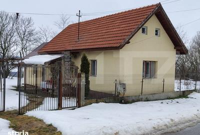 Casă cu 2 camere cu Teren 693 Mp în Jucu - 1