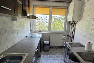 Apartament cu 2 camere semidecomandat în Dristor