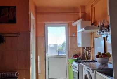Apartament cu 3 camere decomandat în Energiei - 5