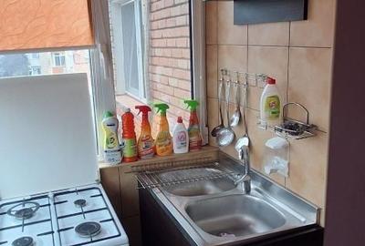 Apartament cu 2 camere decomandat în Zăvoi - 1