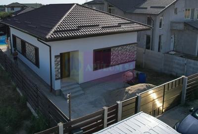 Casă cu 4 camere cu Teren 440 Mp în Central