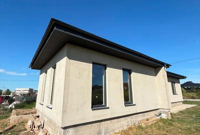 Casă cu 3 camere în Agigea