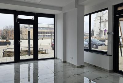 Spațiu comercial, de 55 mp, în Iosia