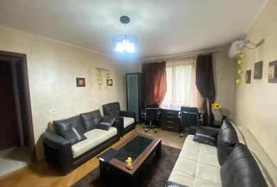 Apartament cu 2 camere semidecomandat, mobilat în Romană