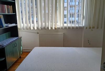 Apartament cu 3 camere decomandat în Central - 11