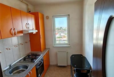 Garsonieră decomandată în Titan