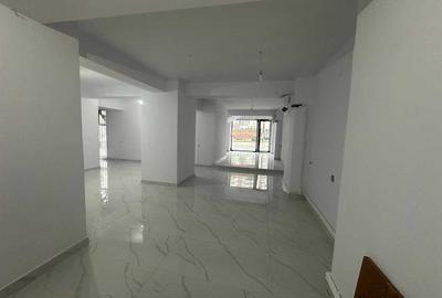 Spațiu comercial, de 110 mp, în Ultracentral - 2