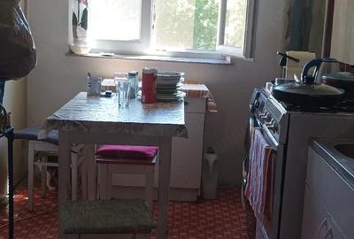 Apartament cu 3 camere semidecomandat în Girocului - 2
