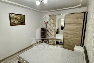 Apartament cu 3 camere, mobilat în Est - 12