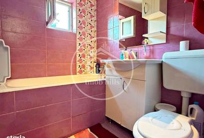 Apartament cu 3 camere decomandat în Rogerius