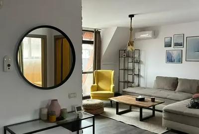 Apartament cu 4 camere semidecomandat în Dobroești