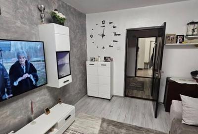 Apartament cu 3 camere decomandat, mobilat în Mircea cel Bătrân